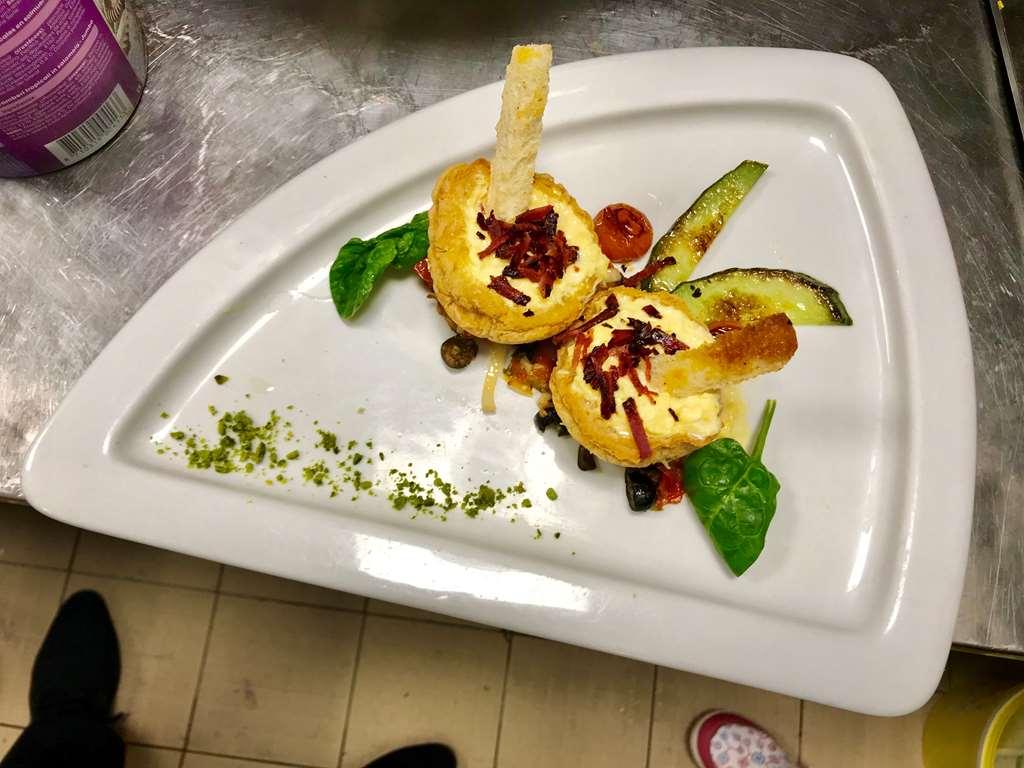Kyriad Hotel Nevers Centre Restaurant billede