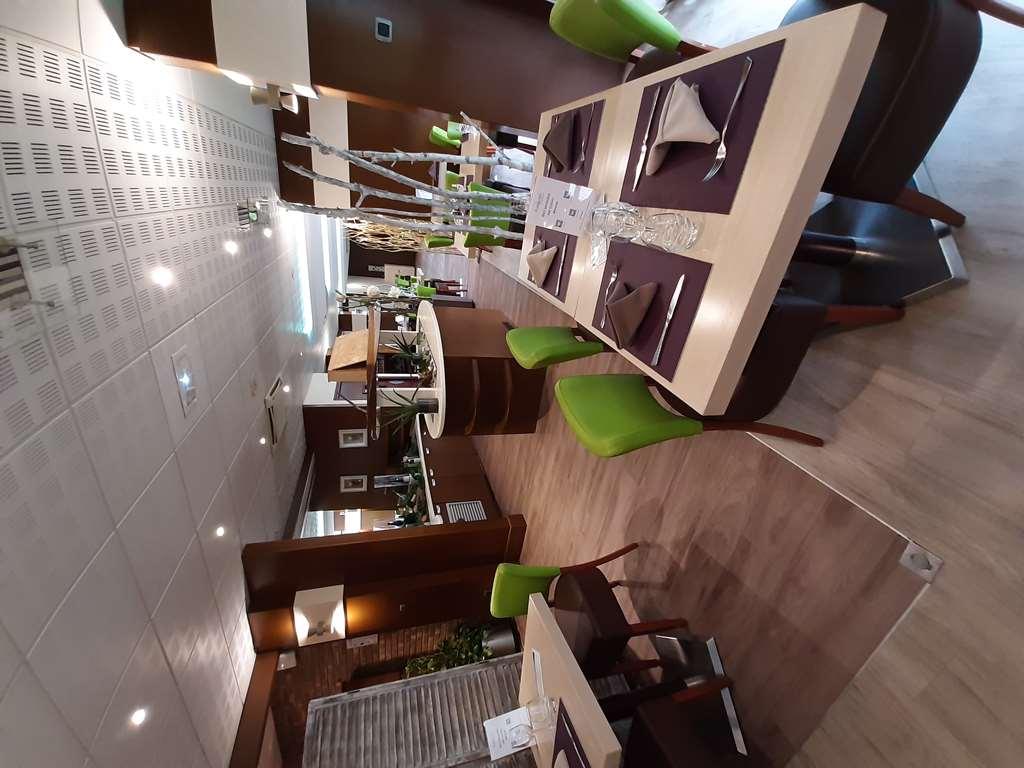 Kyriad Hotel Nevers Centre Restaurant billede